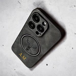 Funda personalizada para iPhone con cabeza de ciervo de lujo negra, iPhone 15, 14, 13, 12, 11, 16 Pro Max Plus, compatible con cargador inalámbrico, letra inicial