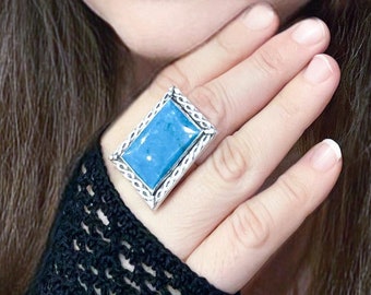 Mid finger ring. Blue turquoise cocktail ring, sterling silver . SIZE 7 3/4. Anneau. Fingerring.