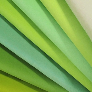 Robert Kaufman KONA COTTON SOLID Green tone group #3 by the 1/2 yard