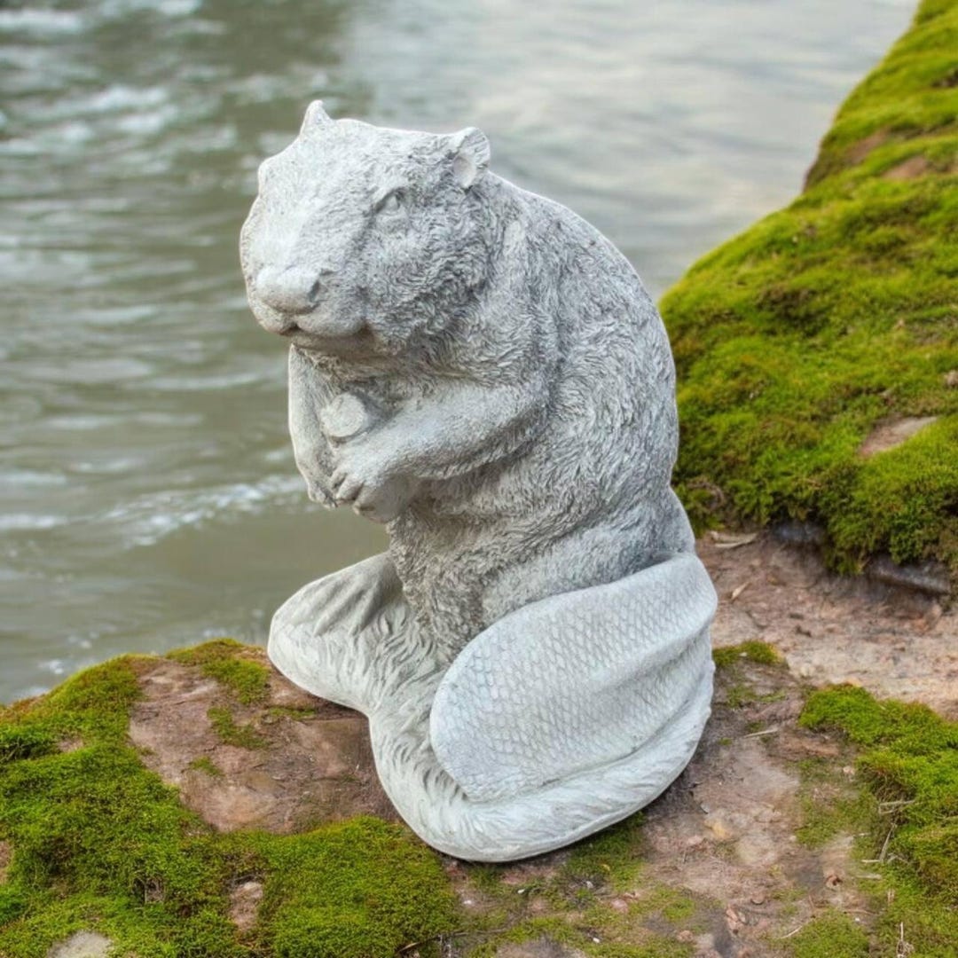 Standing Beaver Figure 11