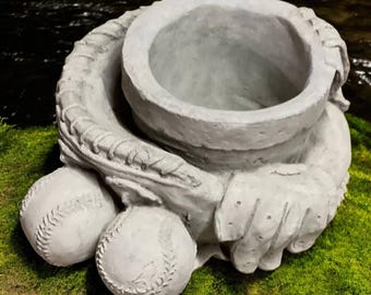 Baseball glove pot 7" Concrete planter, Garden sculpture, Pot with dranaige, Baseball glove statue, Stone flower pot, Outdoor decoration