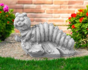 Detailed worm sculpture 4" Concrete worm on base statue, Cement animal figurine, Garden worm figure, Outdoor decoration, Yard gift idea