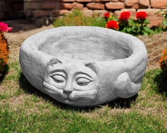 Concrete cat bowl statue 5" Stone water dish figure, Kitten bird bath sculpture, Pet memorial figurine, Backyard cement bowl for decoration