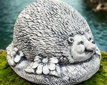 Stone hedgehog figure 5" Wild animal sculpture, Forest hedgehog, Patio decoration, Detailed hedgehog statue, Garden ornament, Outdoor art