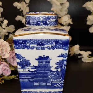Ringtons Tea Caddy Blue & White Willow Pattern by Wade ceramics