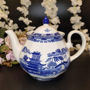 Ringtons Willow Pattern Small 4 cup Tea Pot by Wade Ceramics; Blue and White Teapot