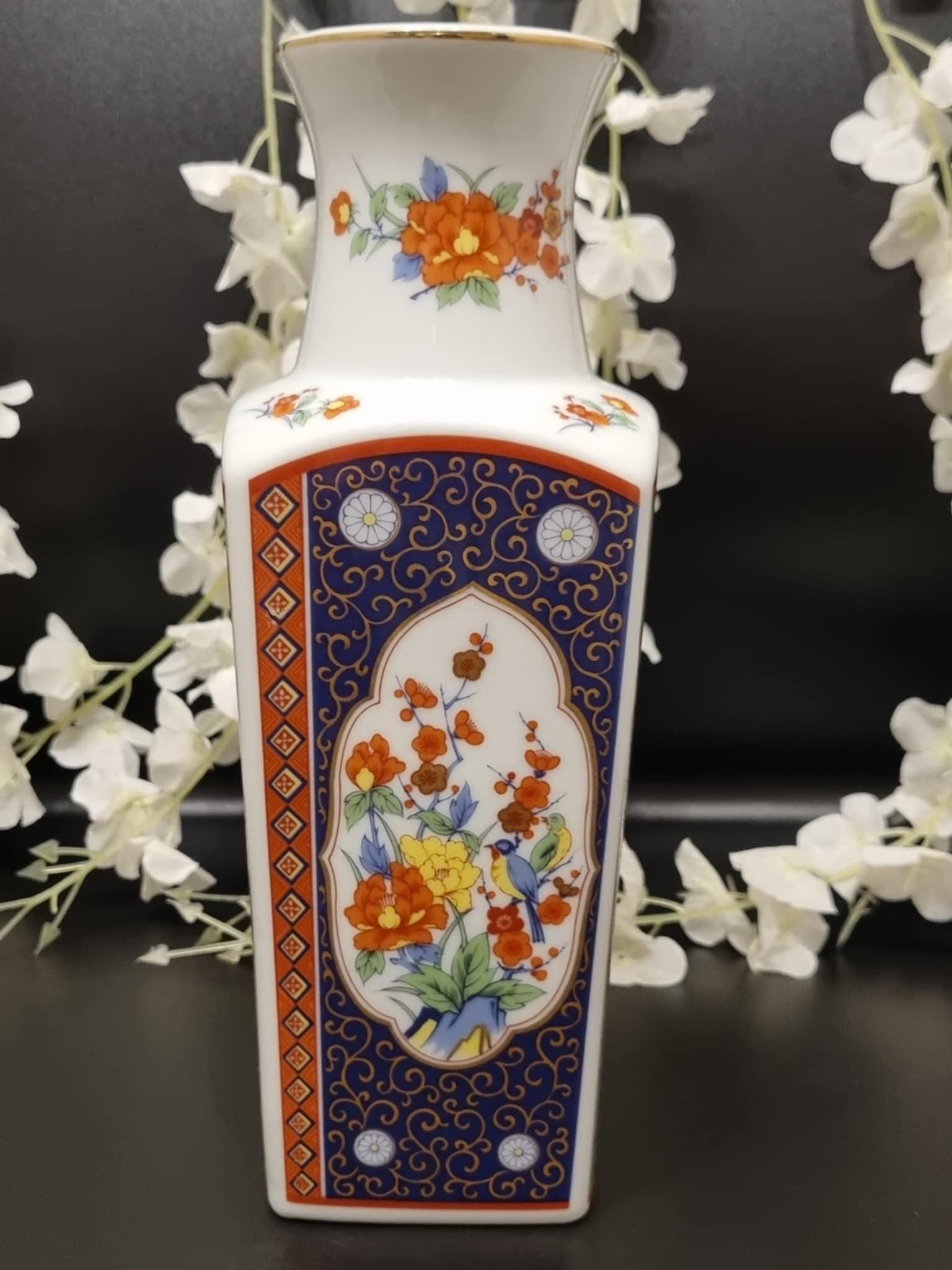 古い大きな伊万里焼　花と鳥のデザイン陶器壺 古伊万里花鳥文大壺 | 東洋陶磁 | 冨江洗心堂オンラインショップ