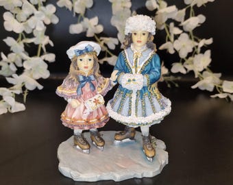 ヴィンテージ　レオナルドコレクションクリスティンハワースWINTER WALK Christine Haworth Winter Walk Figurine Theleonardo Collection - Etsy
