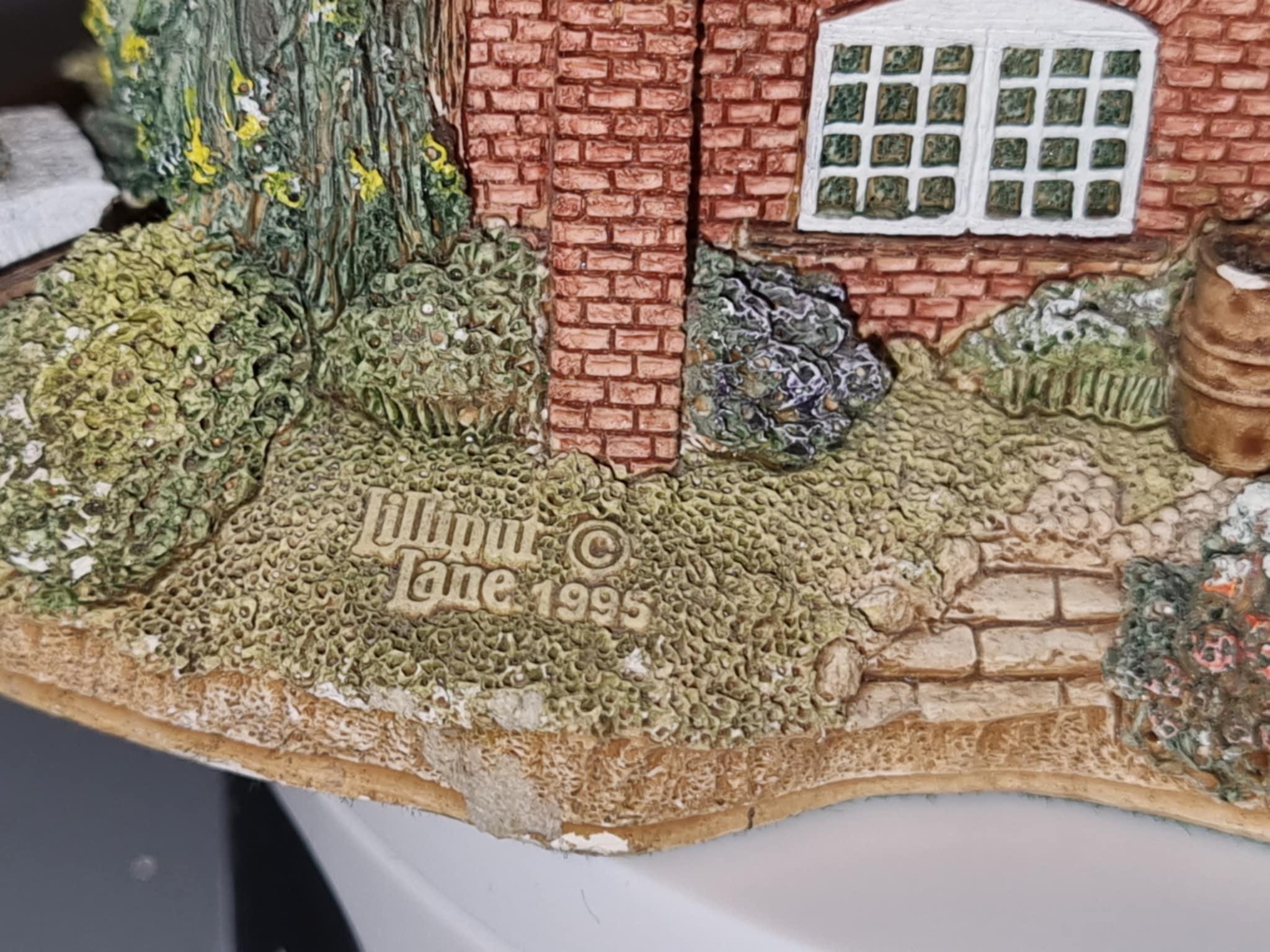 Vintage Lilliput Lane 