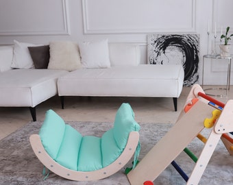 klettergerst indoor, salle de sport pour tout-petits, aire de jeux pour tout-petits, triangle de piklers, arche de pickler, montée montessori, arche de coussin, baby gym en bois, tout-petit