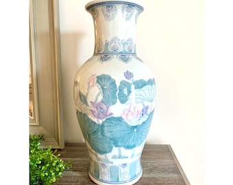 Chinoiserie Vintage Hand-Painted Porcelain Large Pastel Vase Urn Umbrella Stand