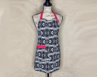 Vintage Apron, Bib Apron, Floral Print Apron, Black White Apron, Cotton Apron, Barbecue Apron, Bakers Apron, Butcher Apron, Adjustable Apron