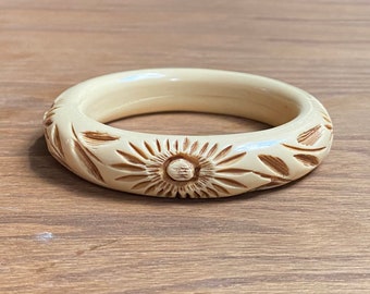 30's Carved Celluloid Bangle, Floral Carved Bangle, Brown on Ivory Celluloid Bangle, Art Deco Carved Bangle, 30's Vintage Bracelet