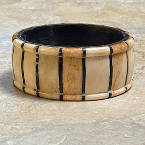 Vintage Bangle, Horn Bracelet, Horn Bangle, 70s Bangle, Wide Bangle, Striped Horn Bangle, 70s Horn Bangle, Black Stripe Bangle, Boho Bangle
