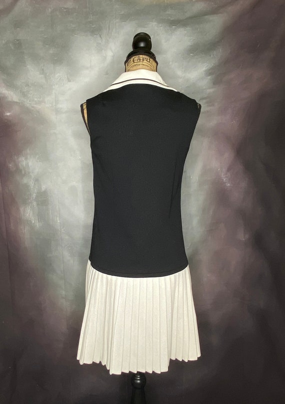 70's Black and White Drop Waist Dress With Pleate… - image 5