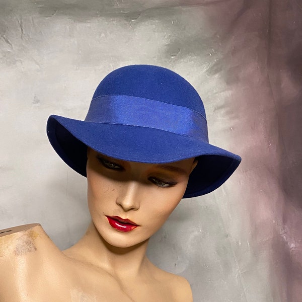 40's Royal Blue Wool Felt Brimmed Hat, Lancaster Wool Women's Hat, 40's Women's Fedora, 40's Blue Brimmed Felt Hat, 40's Women's Casual Hat