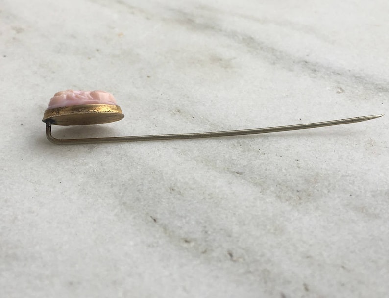 Early 1900/'s Oval Carved Pink Stone Antique Cameo Stick Pin Gold Plate Setting