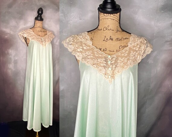 Vanity fair sleeveless nightgown sales