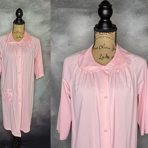 70&#39;s Vintage Womens Robe, Vintage Housecoat, Pink Nylon Robe, Pink Nylon Housecoat, Short Sleeve Robe, Below the Knee Robe, Shadowline, Robe