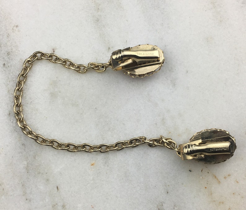1960/'s Vintage Sweater Clip Gold Tone Chain Copper Metallic Flecked Stones