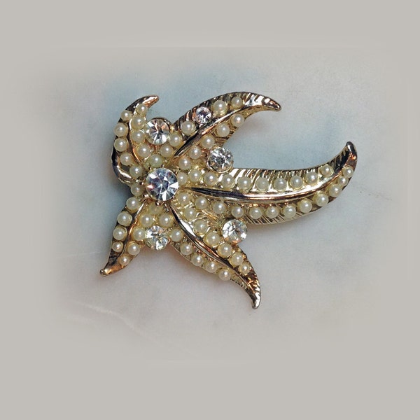 Vintage Brooch, Pin, Starfish, 1960's, Rhinestones, Faux Pearls, Gold Tone