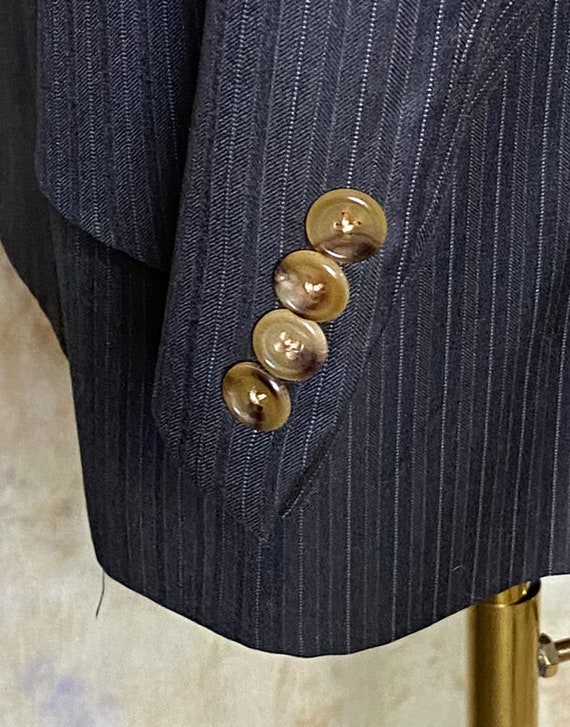 90's Men's Dark Gray Pinstripe Sport Coat, Wool S… - image 4