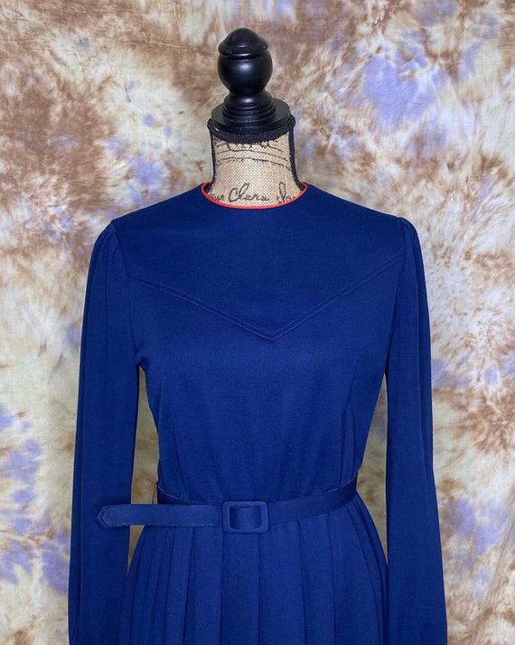 70's Navy Belted Knit Knee Length Dress, Schrader… - image 2