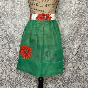 Vintage Weihnachtsschürze, Weihnachten Halbschürze, Grüne Organza Schürze, Weihnachtsstern Applikation Schürze, Grün Rote Halbschürze, Weihnachtsstern Schürze