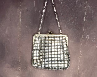 Vintage Silver Mesh Handbag, Vintage Silver Maille Bag, Silver Evening Bag, Metallic Silver Purse, Chain Handle Evening Bag, 70's Mesh Bag