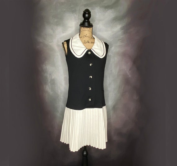 70's Black and White Drop Waist Dress With Pleate… - image 1