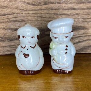 Vintage Salt and Pepper Shakers,50s Chef Salt Pepper Shakers,Mid Century Man Woman Salt Pepper Shakers,Husband Wife Chef Salt Pepper Shakers