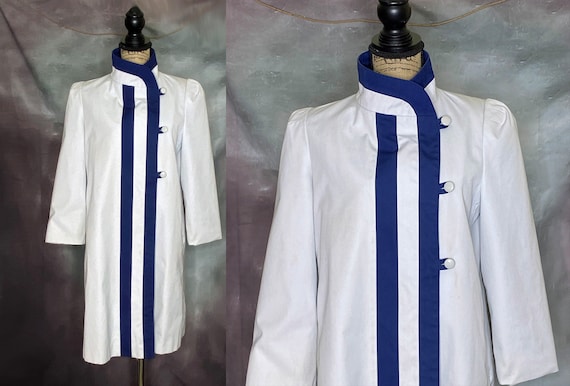 70's Mod Raincoat, White Blue Raincoat, Knee Leng… - image 1