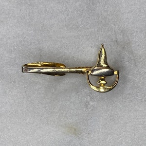 Vintage Tie Clip, 70s Tie Clip, Hickok Tie Clip, Gold Tone Tie Clip, Dr Knocker Tie Clip Moveable Parts Tie Clip, Lantern Flame Tie Clip