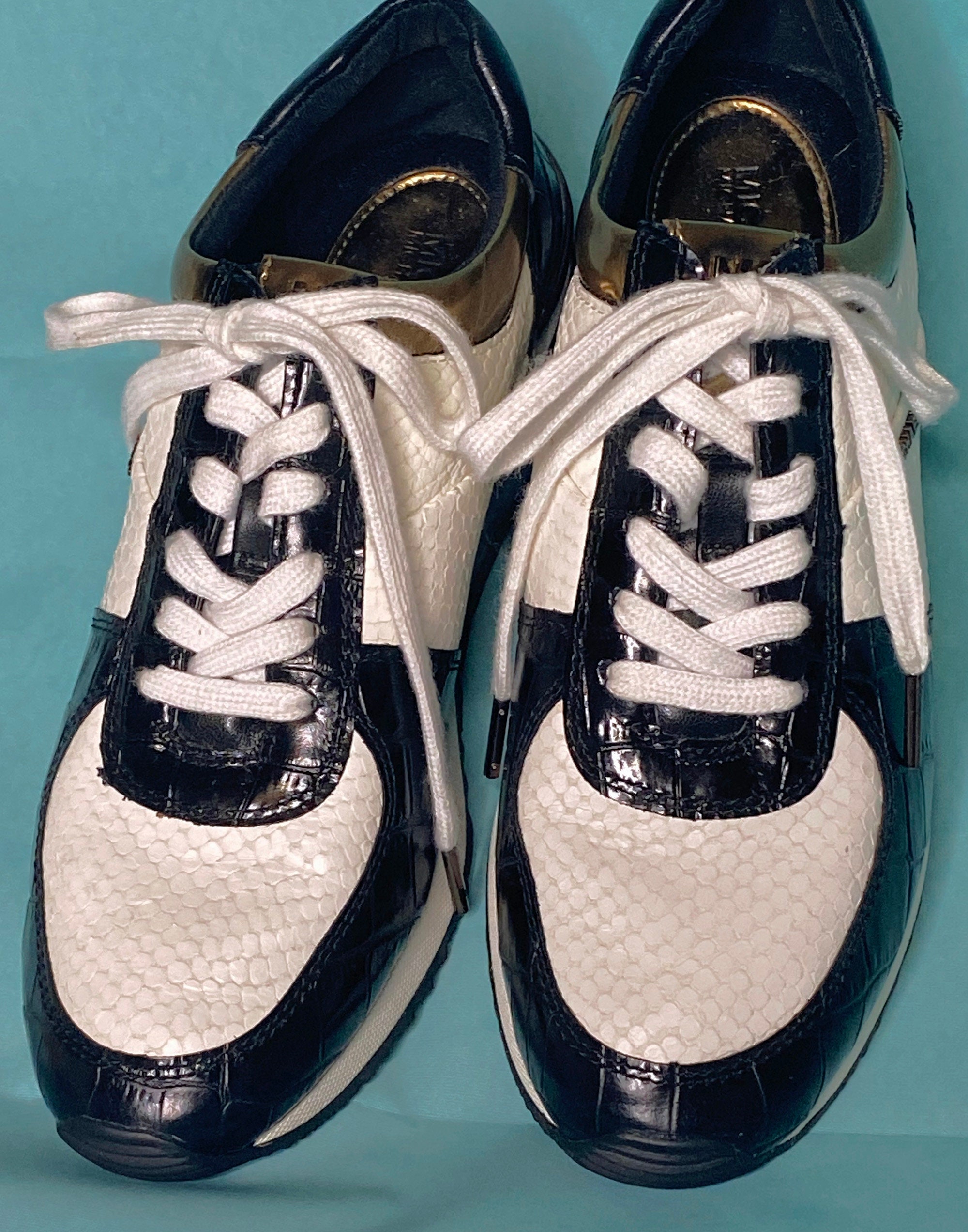 90's Michael Kors Black and White Oxford Style Embossed Leather