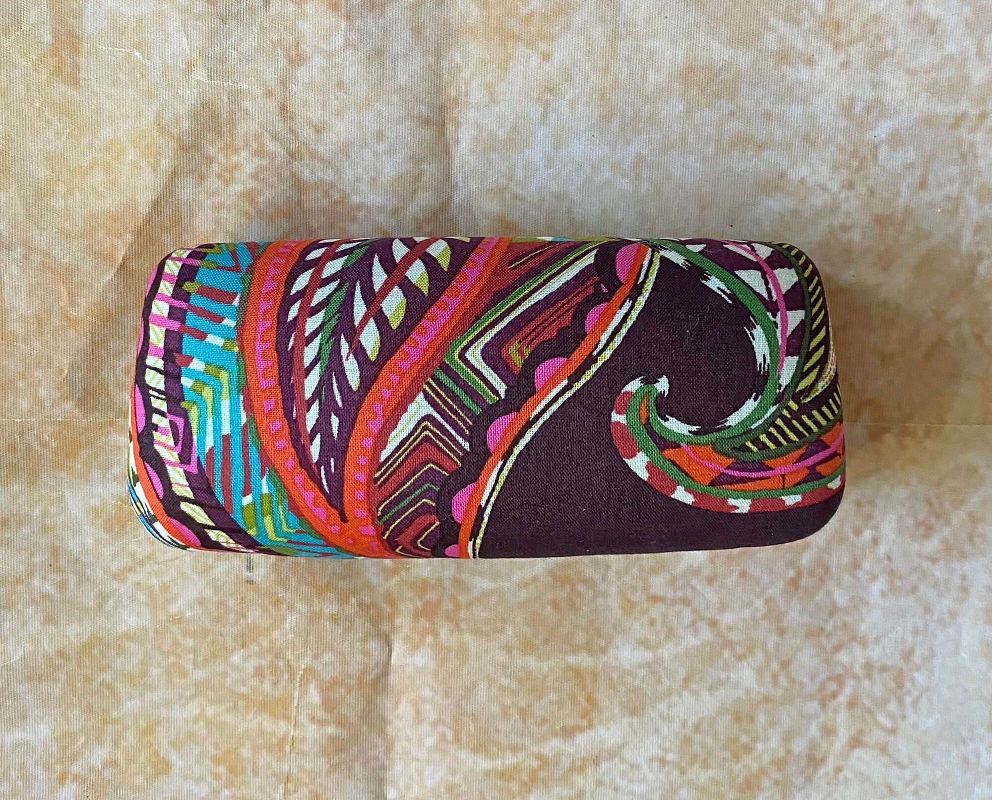 Vera Bradley Eyeglass Case, Vera Bradley Heirloom Paisley  display picture 3