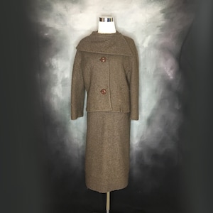 Women&#39;s Vintage Suit, 60&#39;s Women&#39;s Suit, Women&#39;s Brown Wool Suit, Wool Skirt Suit, Portrait Collar Suit, Pencil Skirt, Cropped Jacket, Small