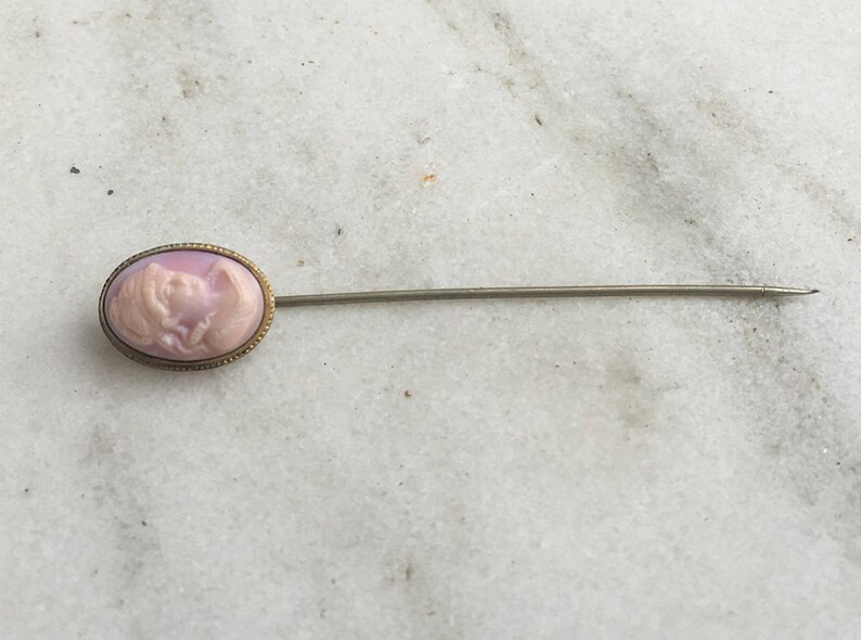 Early 1900/'s Oval Carved Pink Stone Antique Cameo Stick Pin Gold Plate Setting