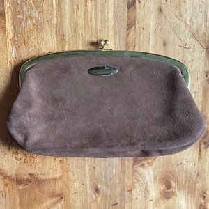 Vintage Suede Clutch, Brown Suede Clutch, 70s Suede Clutch, 70s Suede Bag, Brown Suede Purse, Leather Clutch, Leather Bag, Kiss Clasp Clutch
