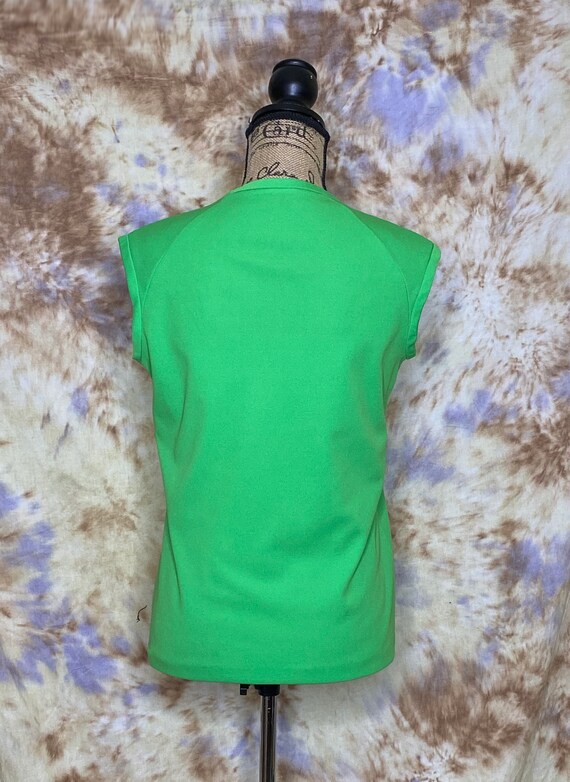 70's Lime Green Sleeveless Polyester Top with Flo… - image 3