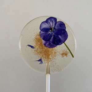 WORK OF ART: Handgemaakte eetbare bloemenlollies 6 cm, uniek bedankje voor trouwdag, henna, verjaardag, bridal shower, babyshower, gift afbeelding 1