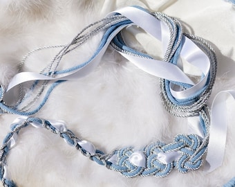 Etwas Blaues Handfasting-Schnur- loser Unendlichkeitsknoten, anpassbare Schnur, keltische Knotenschnur in blau / silber mit elfenbeinfarbenem Seidenband