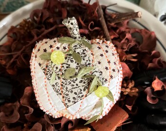 Pumpkin Spice Scented Pumpkin Sachet / Quilty Craft / Folk Art / OOAK / Novelty / Autumn Decor