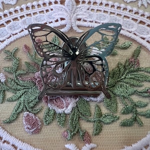 Simple Butterfly Clip