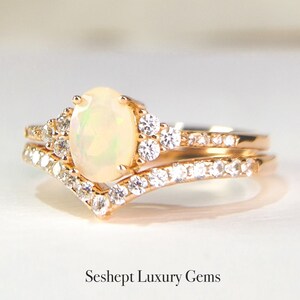 Ringset med vit eldopal och diamanter Unik oval slipad opal Roséguld Halo Förlovningsringset Opal Brudset Jubileumsring Gåva till kvinnor