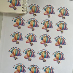 Pegatinas de postal de viaje completas / Globo aerostático de estrella pastel TPC Soaring Home / Pegatinas para sobres de 1.5"