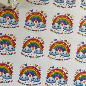 Stickers courrier heureux | Arc-en-ciel kawaii | Autocollants d'envoi pour enveloppes de 1,5 po.