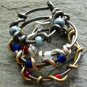 beaded vine single-- custom hoop earring or nose ring-- primitive series-- handmade by thebeadedlily