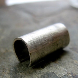 ruck ohrmanschette-- super breite sterling silber Manschette-- Primitiv Serie-- handgemacht von thebeadedlily