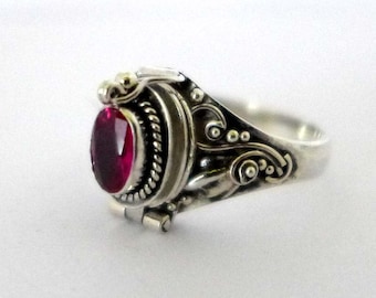 Anillo de veneno de rubí sintético Bali, anillo de medallón de plata esterlina, piedra de nacimiento de julio AR04