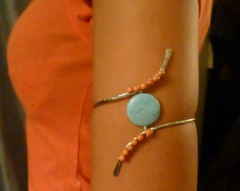 Manchette sur le haut du bras ~ Bijoux de corps bohème turquoise et corail